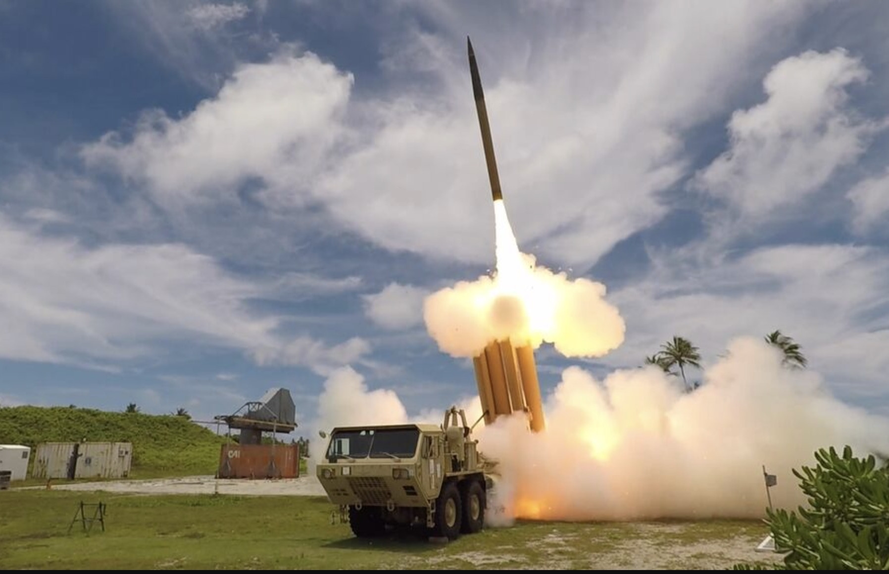Những hệ thống phòng không lợi hại bảo vệ Israel trước đòn tấn công của Iran