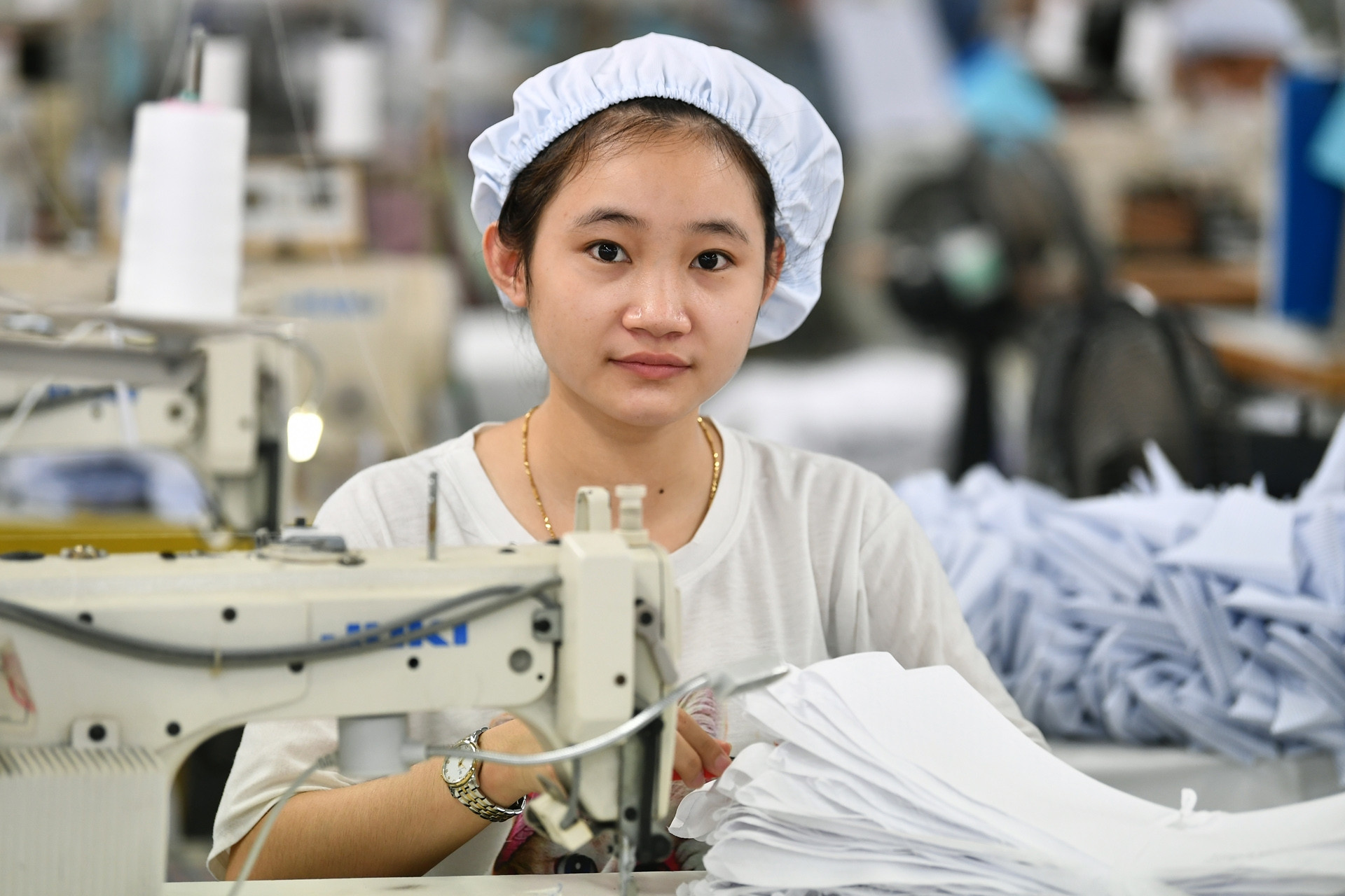 Đề xuất giảm giờ làm khu vực tư, tránh tư tưởng tỉnh này tỉnh kia ở khu vực công
