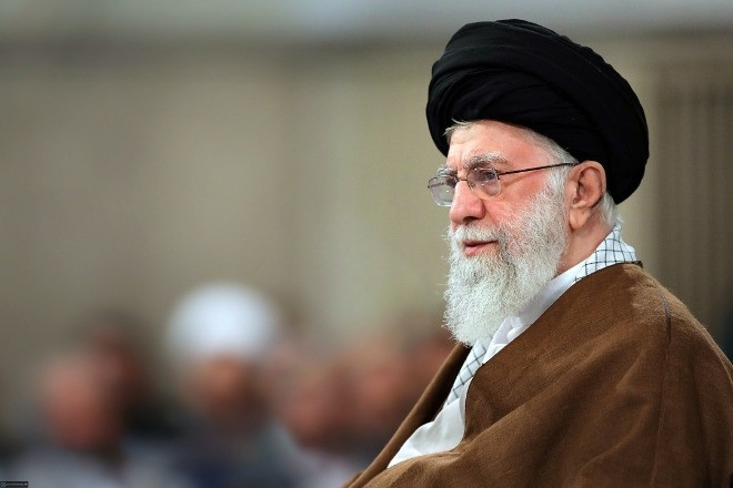 Lãnh tụ tối cao Iran đáp trả mạnh mẽ tuyên bố của ông Trump