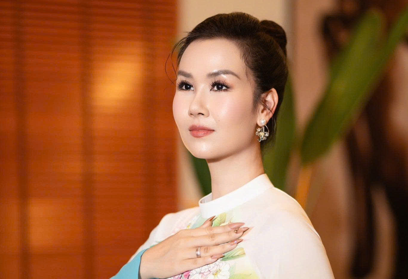 Võ Hạ Trâm, Đông Hùng tái ngộ trên sân khấu Hà Nội sau ca khúc tỷ view