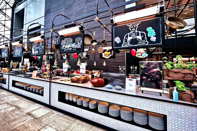 Chi 180 nghìn đi ăn 'buffet đồ thừa' ở nhà hàng siêu sang
