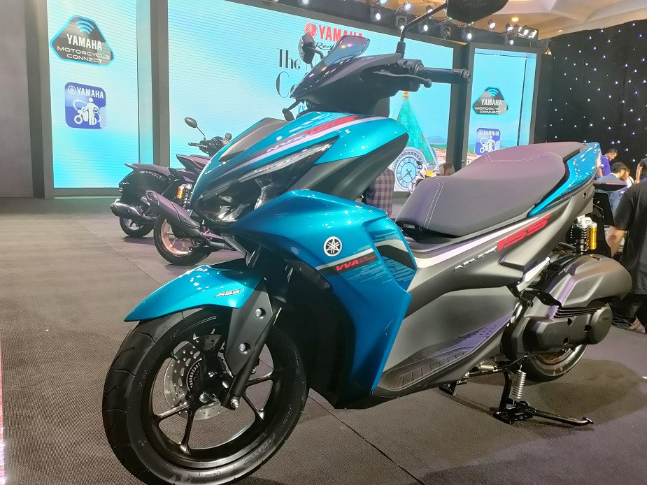 Giá 55 triệu đồng, nên mua Yamaha NVX 155 mới ra mắt hay Honda Air Blade 160?