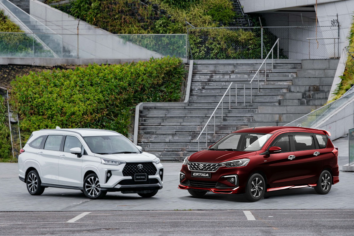 Giá gần 700 triệu, nên mua Suzuki Ertiga Hybrid hay Toyota Veloz Cross?