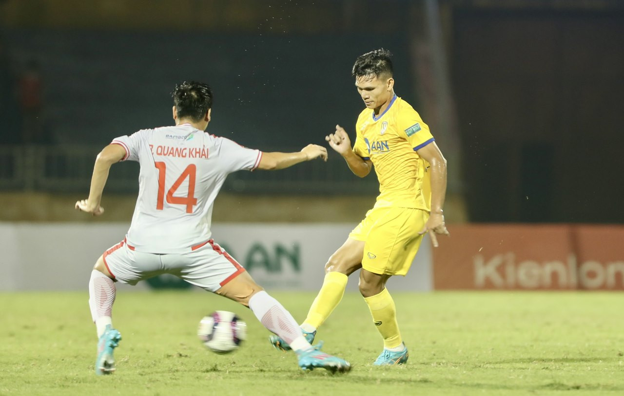 Video bàn thắng SLNA 0-1 Viettel: Siêu dự bị Hoàng Minh tỏa sáng