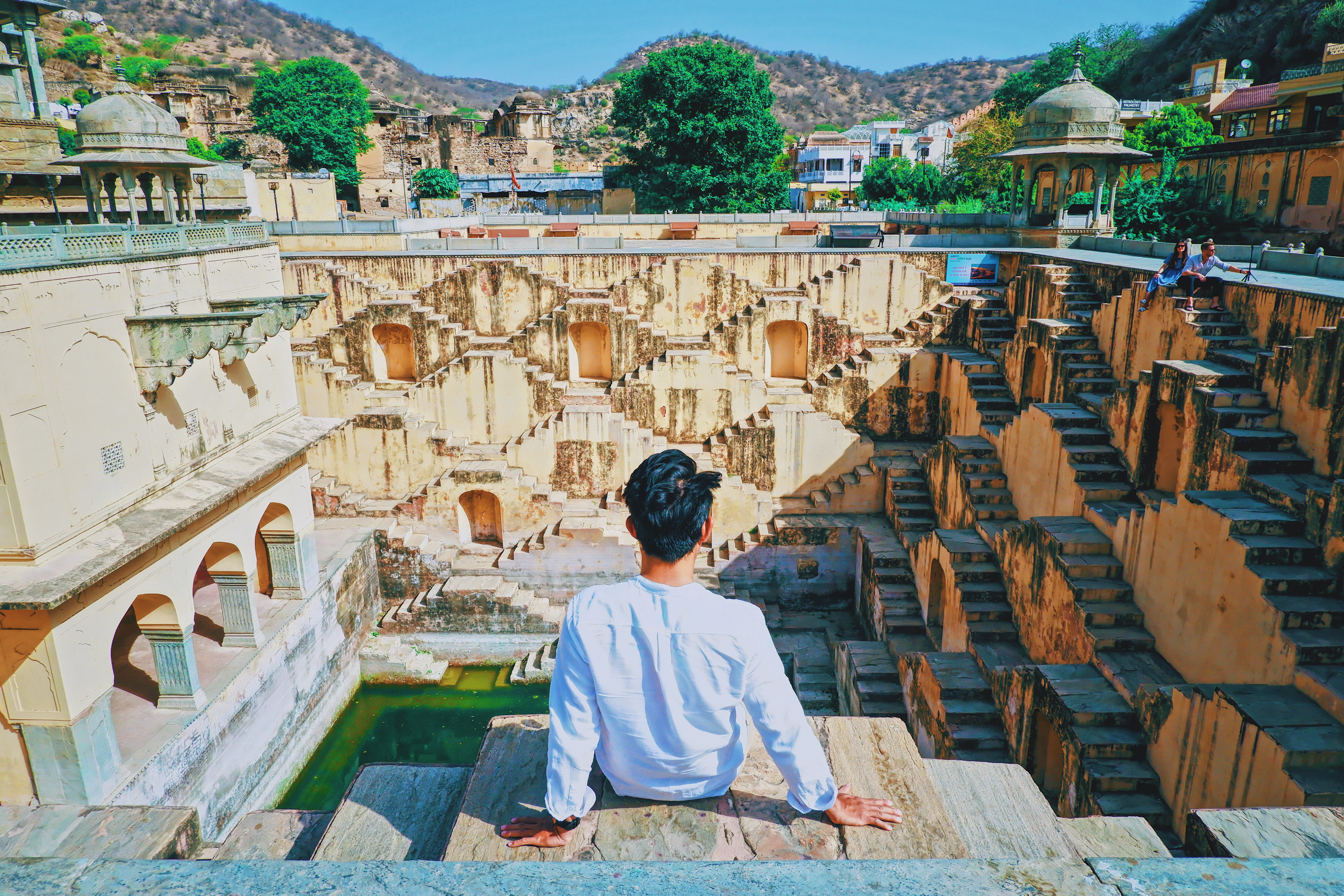 Panna meena ka kund - Giếng bậc thang của Jaipur là một trong nhiều kỳ quan kiến trúc ở Ấn Độ.