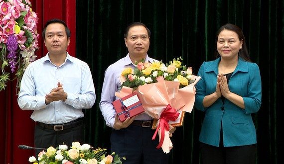 Phó Bí thư thường trực Tỉnh ủy Ninh Bình Trần Hồng Quảng nghỉ hưu trước tuổi