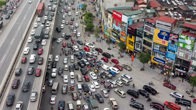 Hai giải pháp gỡ ùn tắc khủng khiếp ở nút giao Pháp Vân