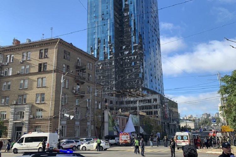 Tòa nhà đặt lãnh sự quán Đức tại Ukraine trúng tên lửa