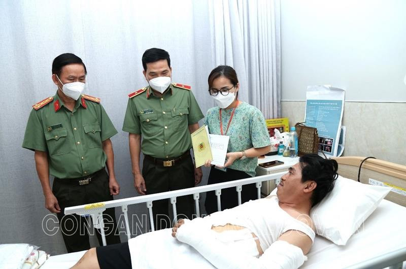 Yêu cầu 'quái xế' dừng xe, một CSGT ở Đồng Nai bị tông trọng thương