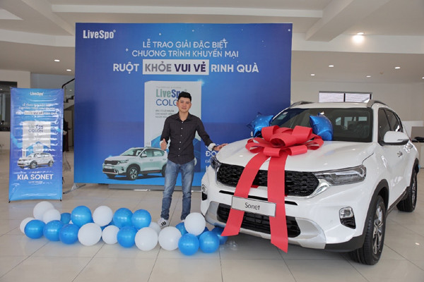 Khách mua LiveSpo COLON trúng ô tô 550 triệu đồng