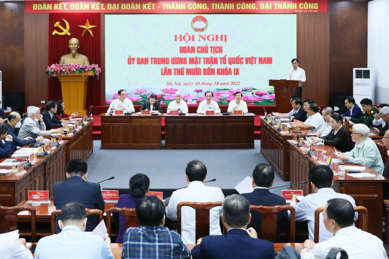 Đề nghị chuyển vốn đầu tư công chưa hiệu quả để tăng lương công chức, viên chức