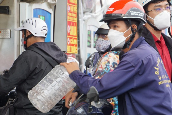 Cảnh sát PCCC TP.HCM khuyến cáo người dân không tích trữ xăng dầu trong nhà