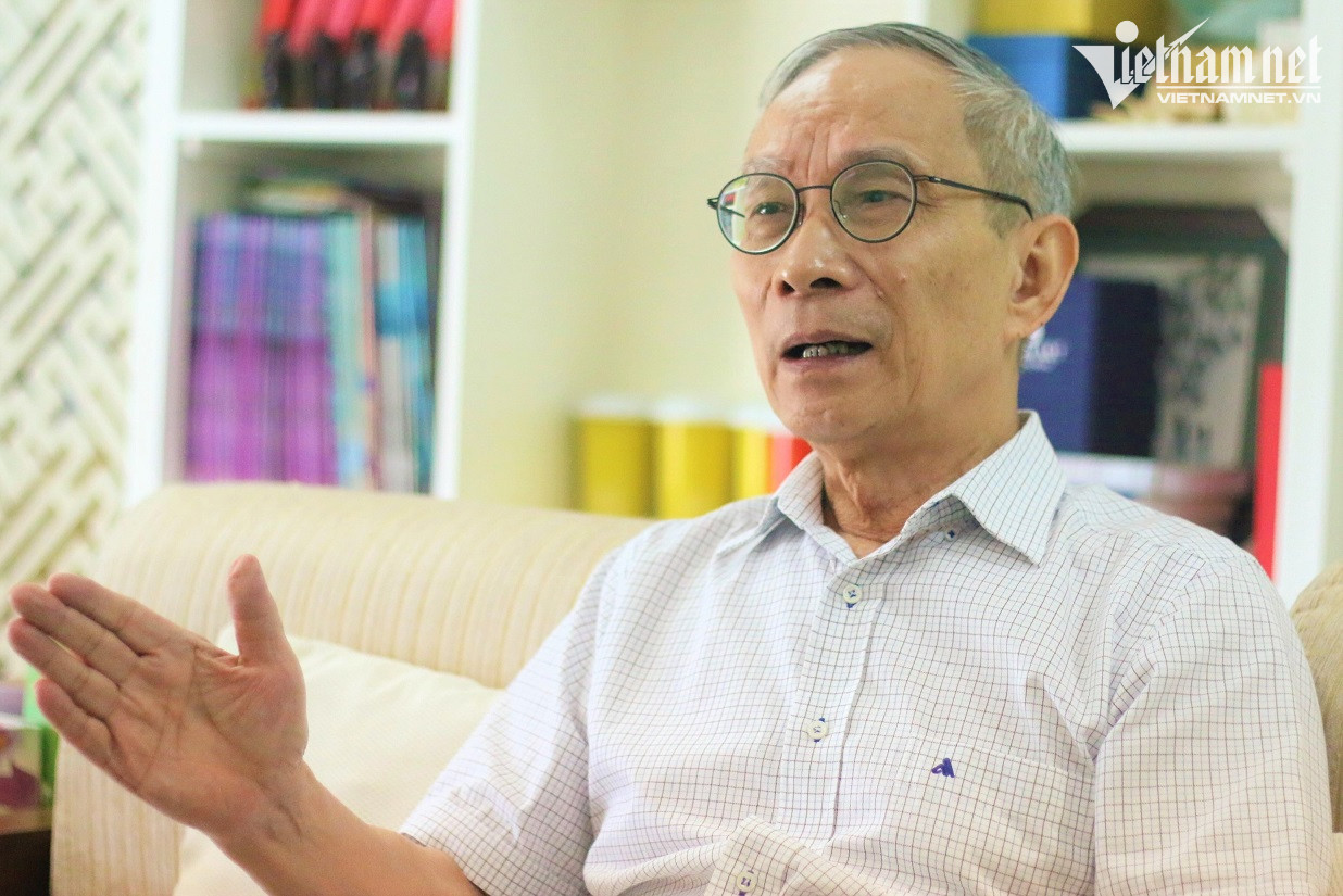 Thầy giáo 73 tuổi nhận danh hiệu Công dân Thủ đô ưu tú