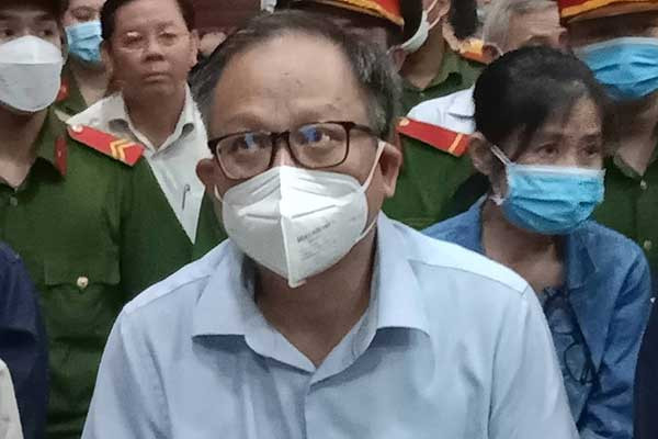 Ông Tất Thành Cang hầu tòa vì cáo buộc bán rẻ đất công