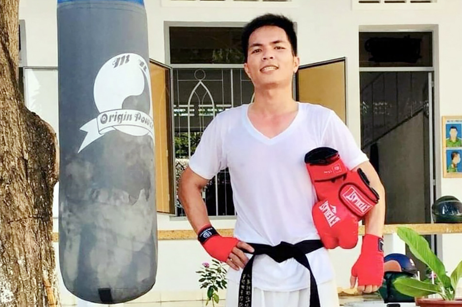 Thượng úy quân đội quật ngã tên cướp xe máy ở Nha Trang