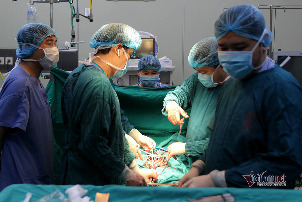 Phát hiện ung thư giai đoạn cuối với triệu chứng tưởng đơn giản