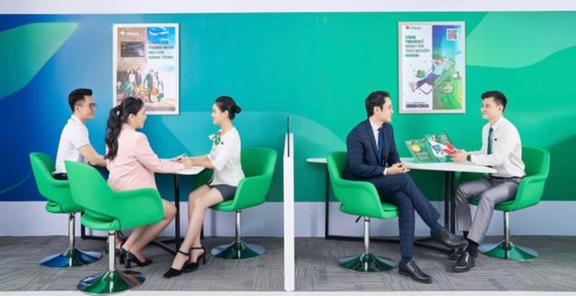 Bank employees forbidden to share rumors' information ảnh 1