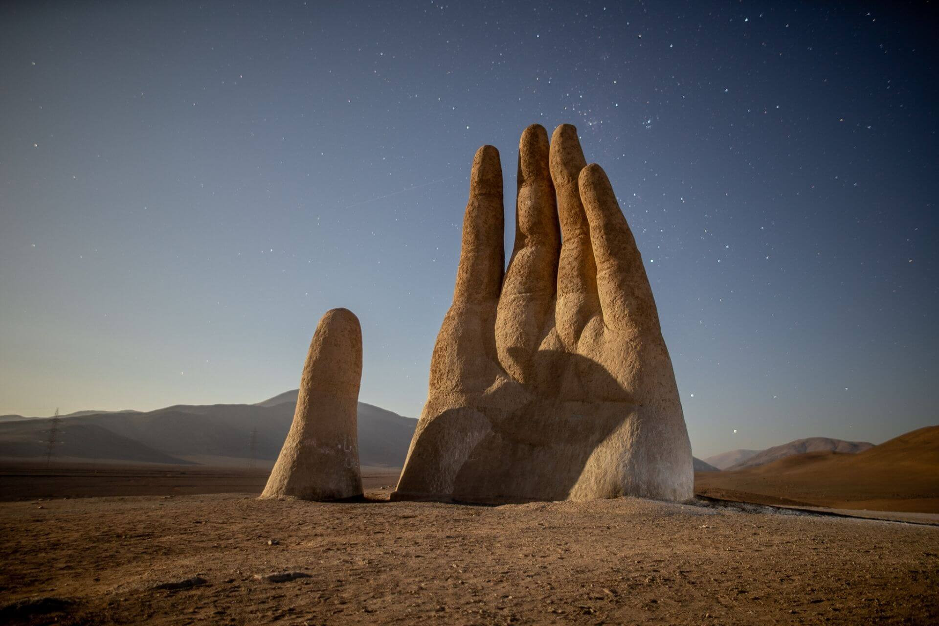 'Mục sở thị' những bàn tay khổng lồ ấn tượng nhất hành tinh
