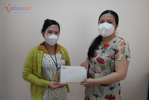 Bé Trần Thị Khánh Hồng bị ung thư được hỗ trợ gần 34 triệu đồng