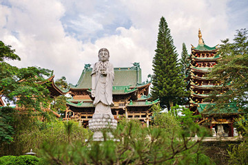 Ngôi chùa kiến trúc độc đáo, khuôn viên xanh mát nổi tiếng nhất Gia Lai