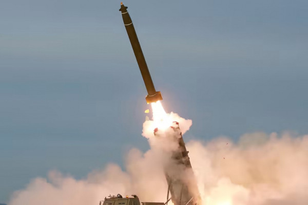 Triều Tiên phóng hai tên lửa hành trình chiến lược tầm xa