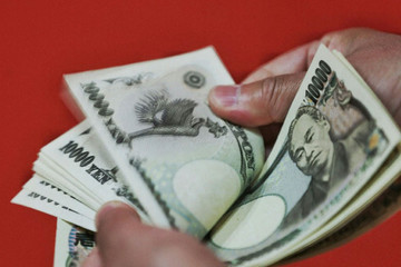 Đồng yen Nhật xuống thấp nhất 32 năm