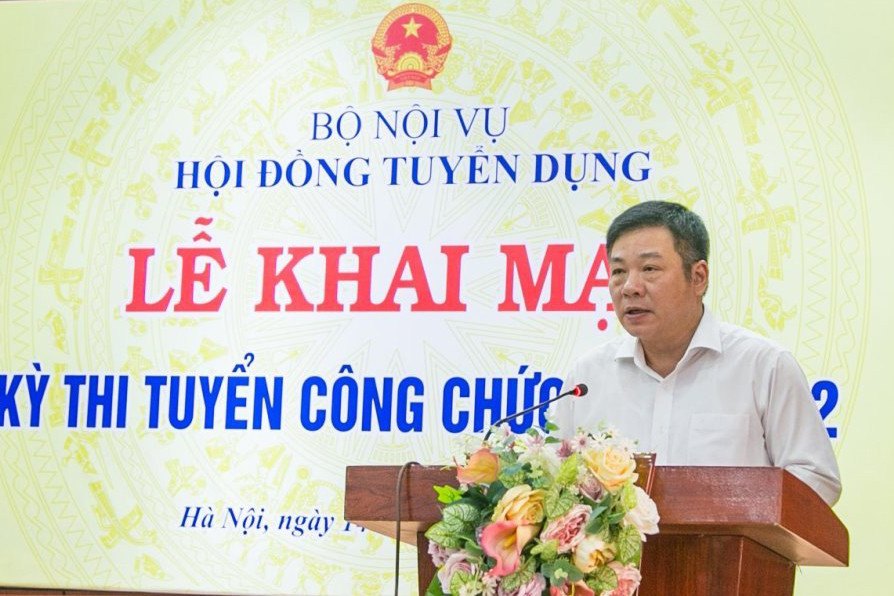 Thi tuyển công chức Bộ Nội vụ 2022