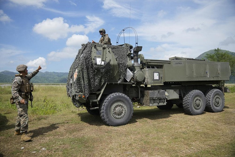 Xem pháo HIMARS khai hỏa trong cuộc tập trận Mỹ-Philippines