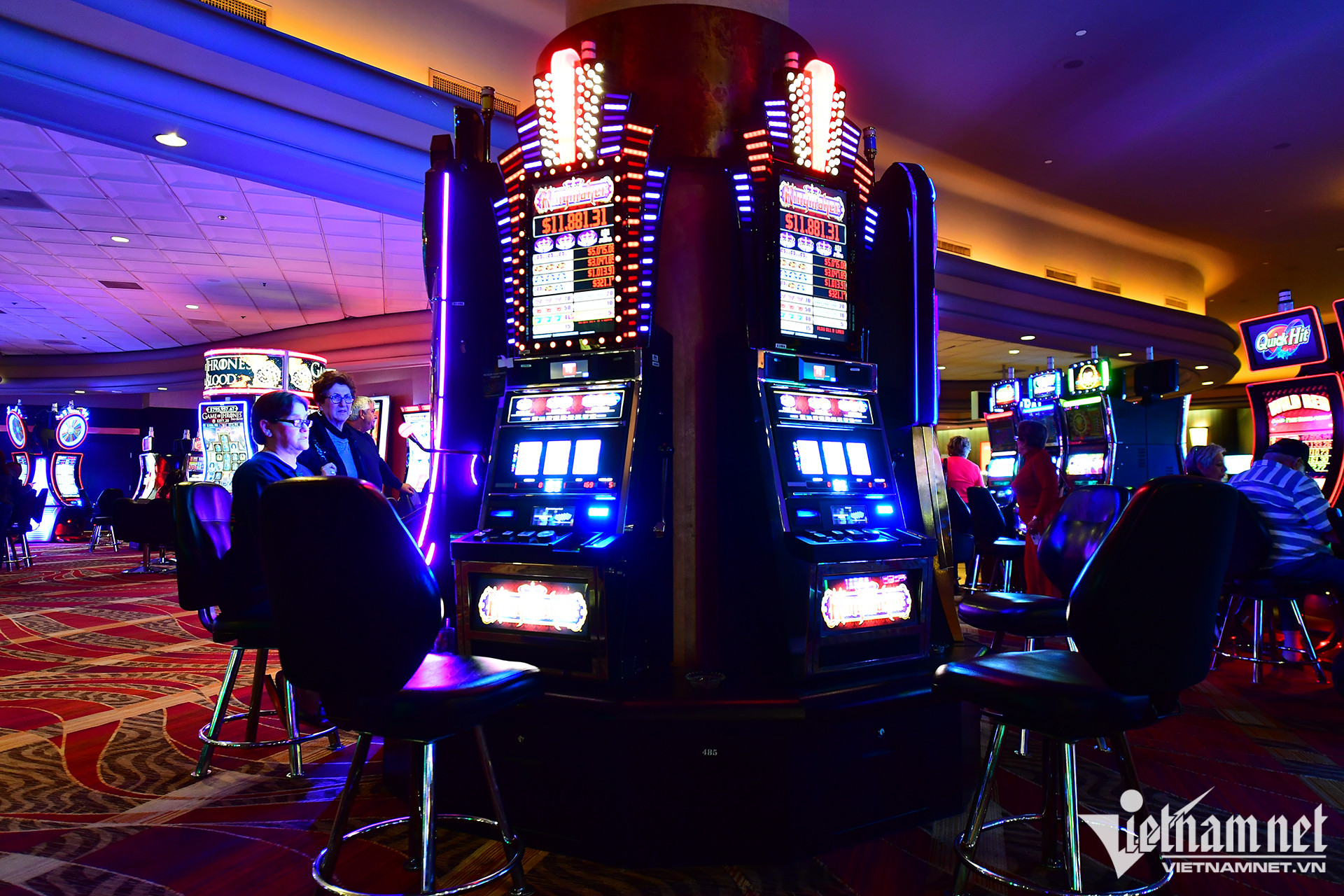 Máy đánh bạc ngập sân bay, khách sạn ở Las Vegas