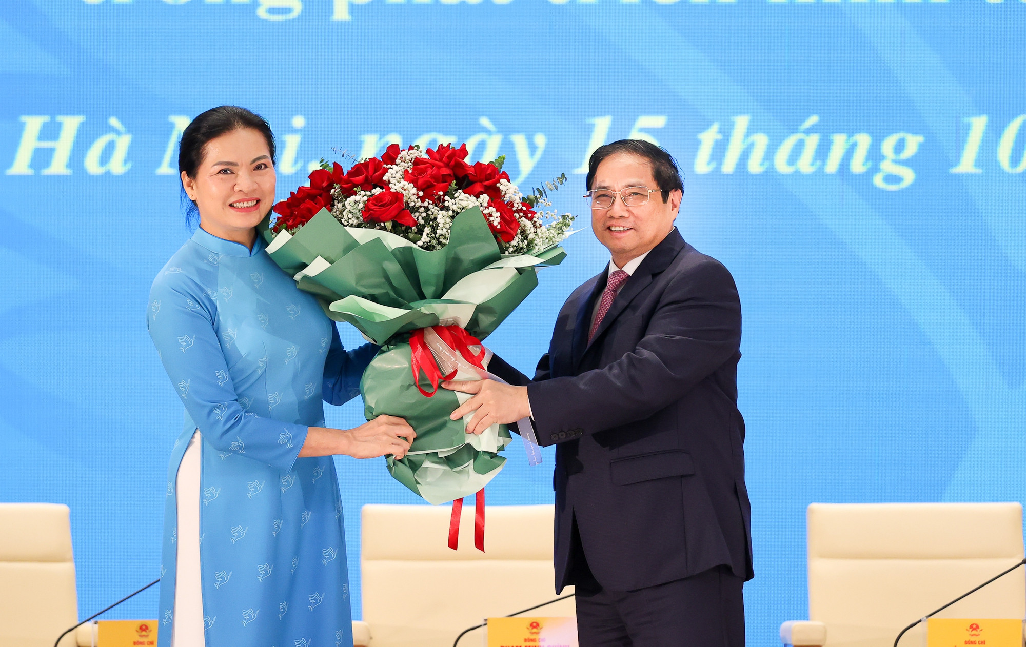 Thủ tướng Phạm Minh Chính đối thoại với phụ nữ Việt Nam - Ảnh 6.