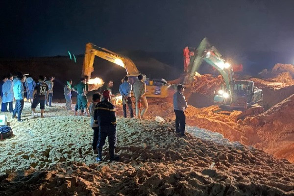 Danh tính 3 công nhân mất tích sau sự cố sập mỏ titan ở Bình Thuận