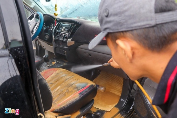 Chi hàng trăm triệu sửa ôtô sau trận mưa lịch sử ở Đà Nẵng - 8