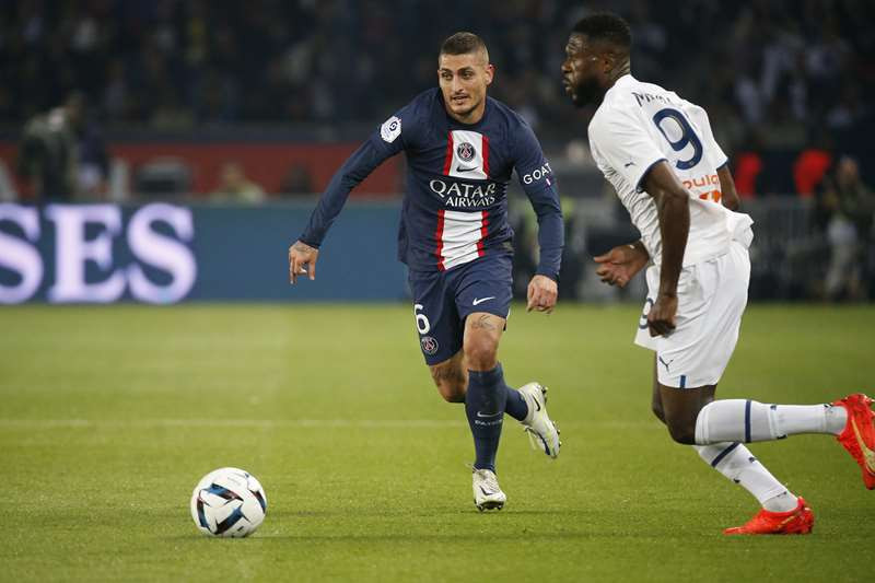 PSG vượt qua Marseille 1-0 để tiếp tục dẫn đầu Ligue 1 2022/23 với 29 điểm, hơn đội nhì bảng Lorient 3 điểm. Quan trọng hơn cả, đội bóng thủ đô nước Pháp đã chấm dứt mạch 3 trận liên tiếp toàn hòa trên mọi đấu trường để xốc lại tinh thần