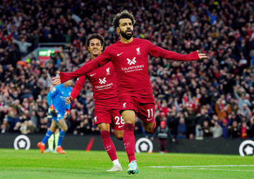 Salah làm lu mờ Haaland, Liverpool quật ngã Man City