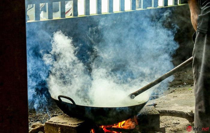 Yên Bái: Ngưá»i dân Tú Lá» tất báºt là m cá»m xanh - Äặc sản vùng Tây Bắc - Hình 16