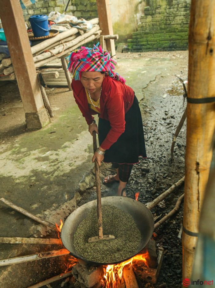 Yên Bái: Ngưá»i dân Tú Lá» tất báºt là m cá»m xanh - Äặc sản vùng Tây Bắc - Hình 8