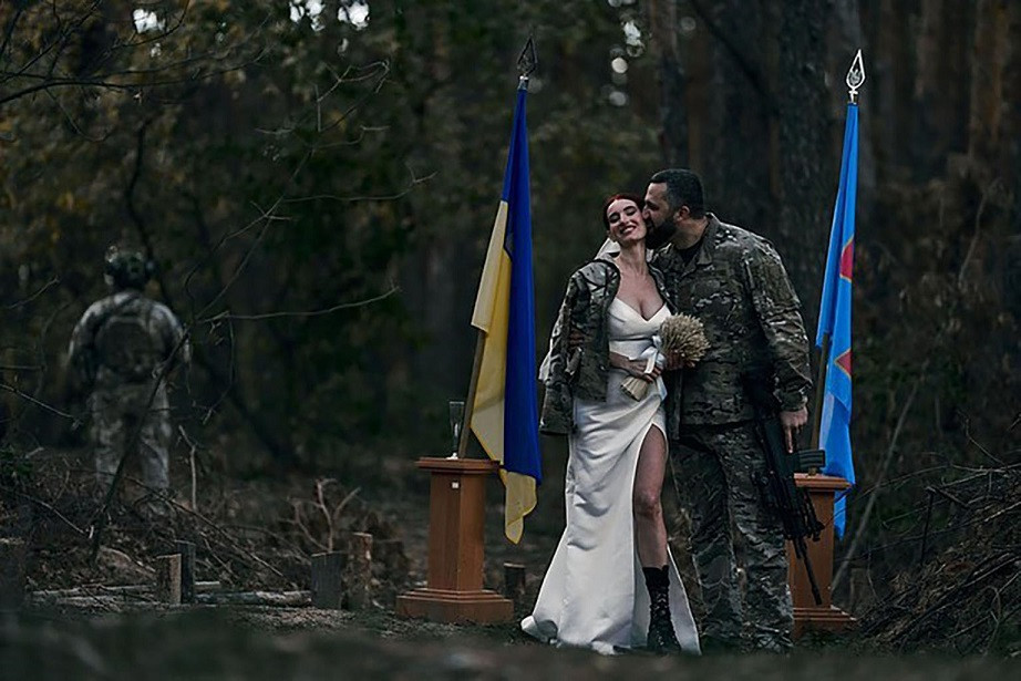 ukraine-sniper-3-562