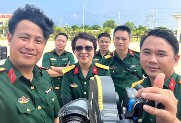 Trung tá quân đội Thái Huyền: Lãnh đạo ở hãng phim, về nhà lo gia đình thiệt thòi