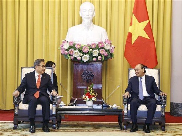 President Nguyen Xuan Phuc calls for more ODA from RoK hinh anh 2