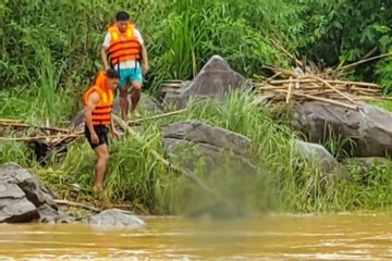Tìm thấy thi thể thanh niên bị lũ cuốn trôi tại sông Bung