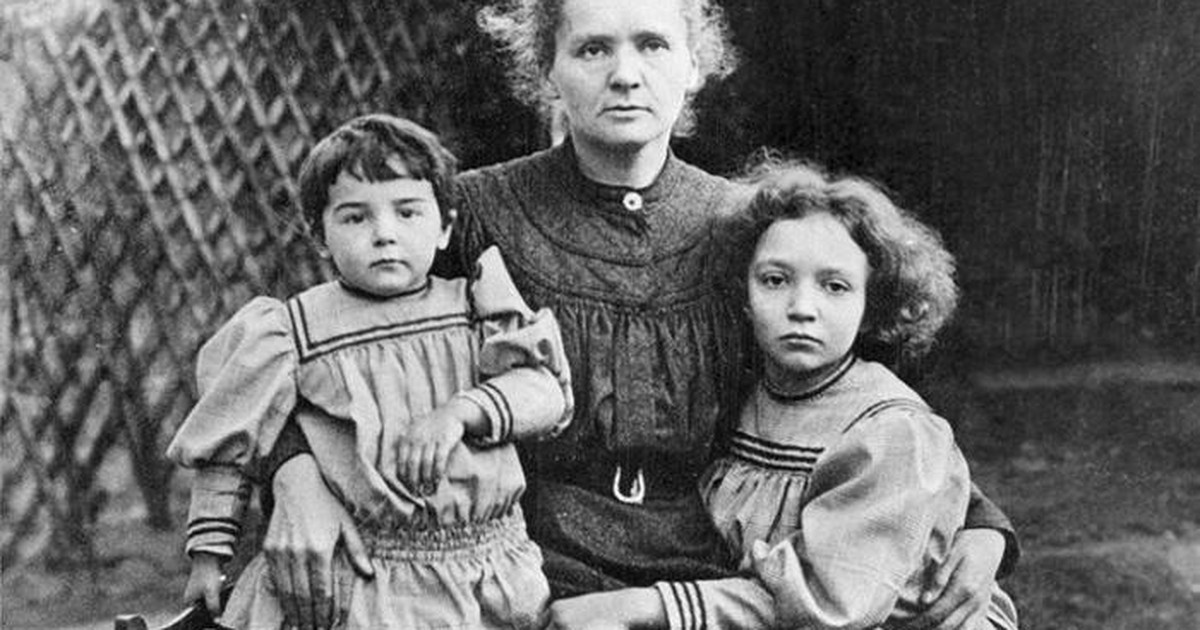 Cách dạy 2 con gái thành công của nữ bác học Marie Curie