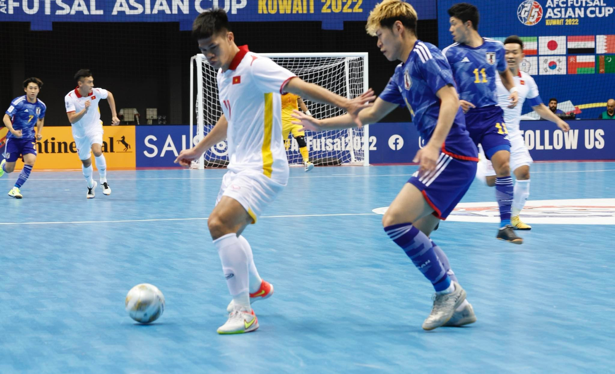 Video bàn thắng futsal Nhật Bản 2-0 Việt Nam: Hú vía vào tứ kết