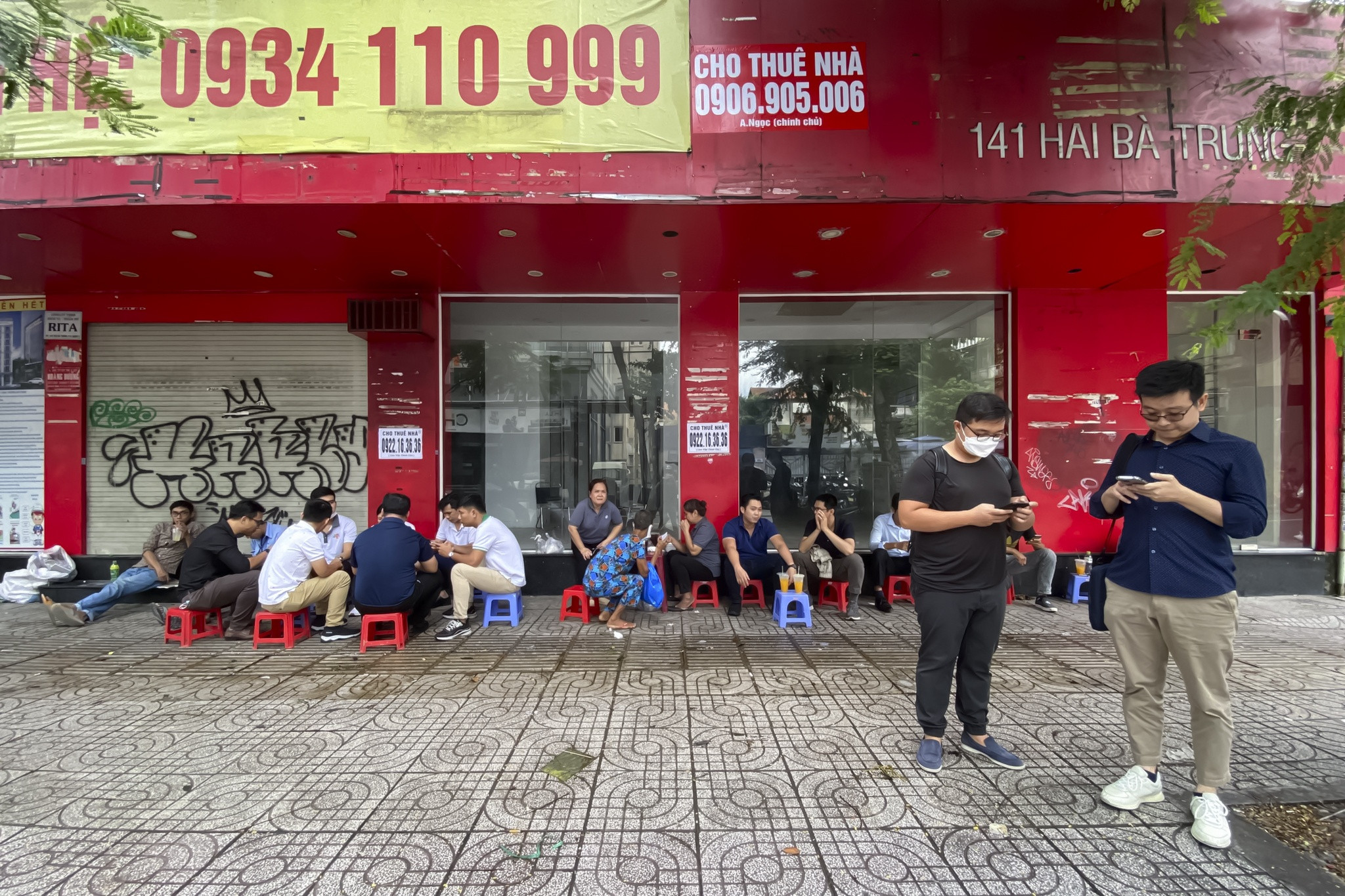 mat bang trung tam anh 11