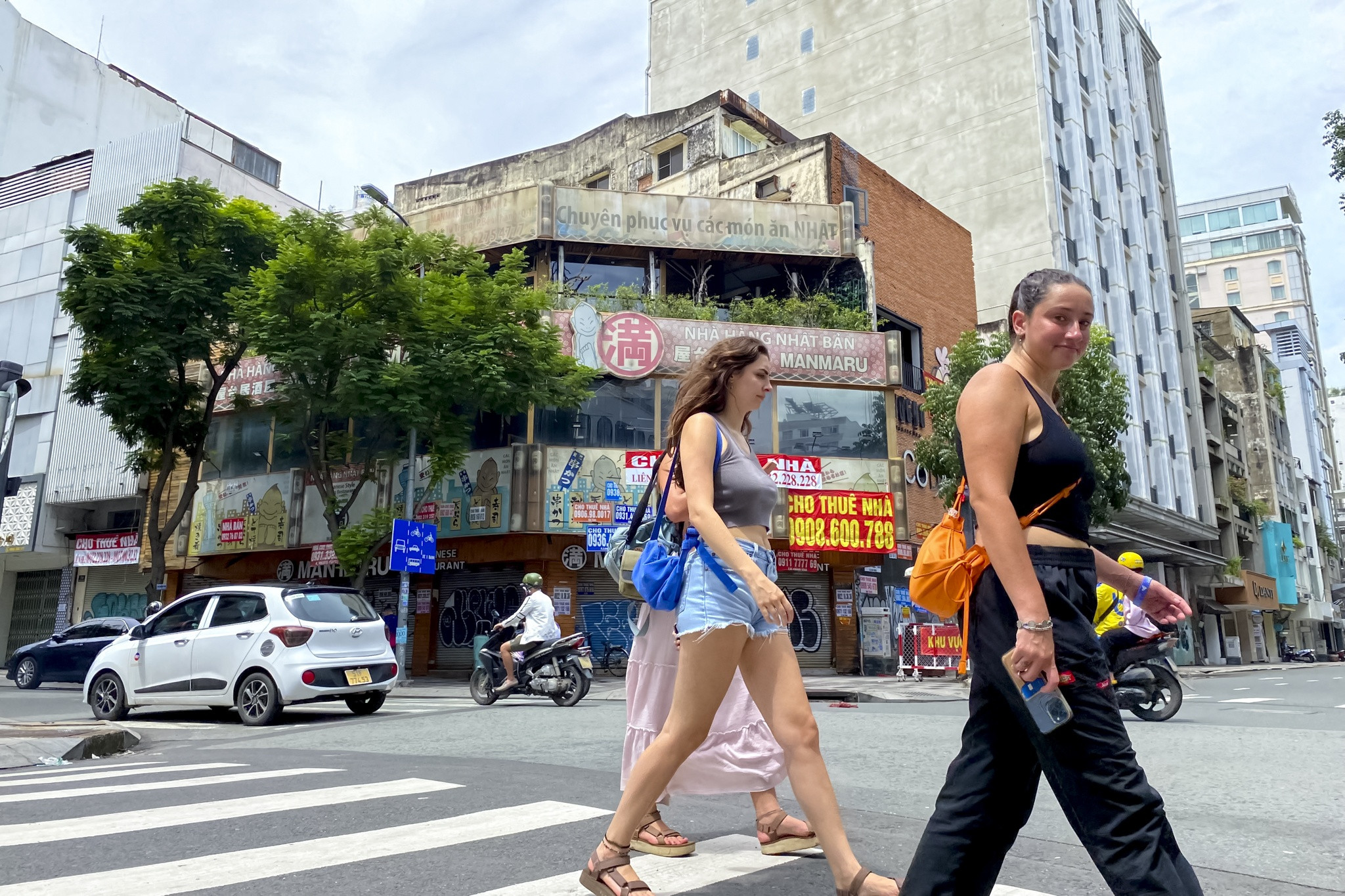 mat bang trung tam anh 5