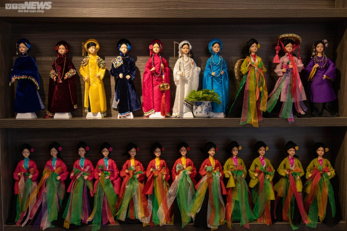 hanoian artist preserves costume culture of 54 ethnic groups through dolls picture 9