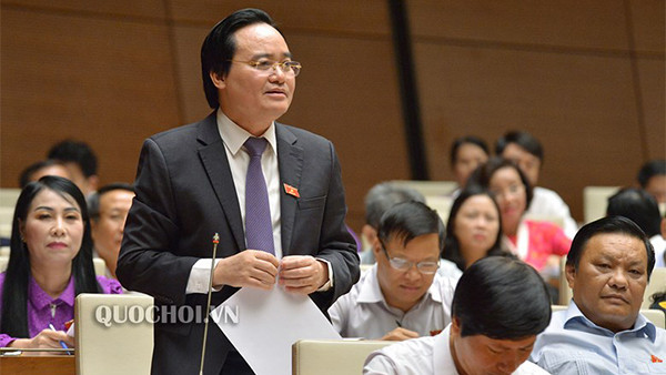 Bộ trưởng Phùng Xuân Nhạ nhận trách nhiệm về sử dụng SGK lãng phí