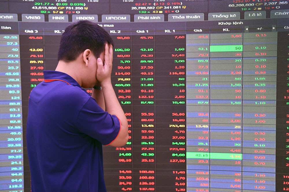 Cổ phiếu thép lao dốc, ông Trần Đình Long mất 1,8 tỷ USD
