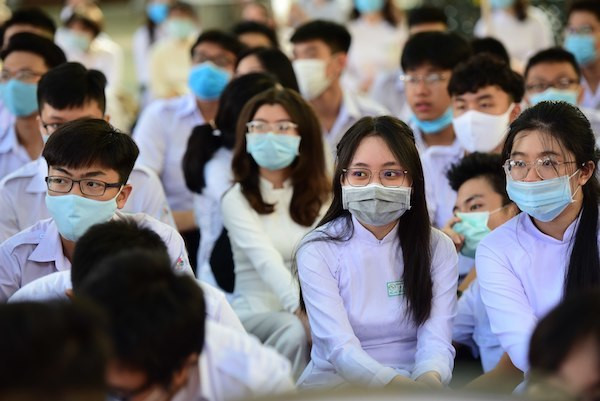 'Ở trường thầy cô dạy phải bao dung mà phụ huynh, xã hội lại khắc nghiệt...'