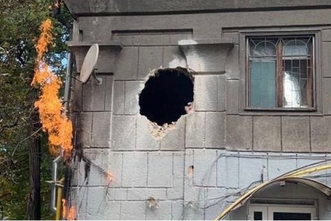 Ukraine lo Nga phá hủy nhà máy thủy điện, Zaporizhzhia bị nã tên lửa