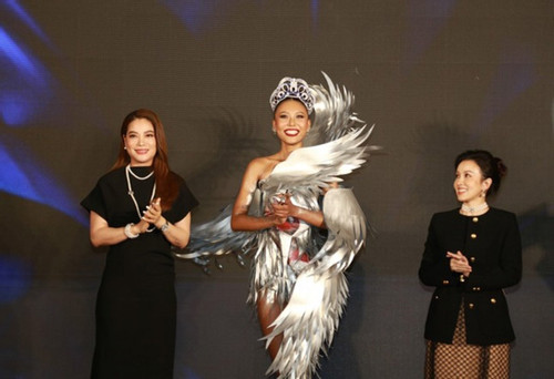 Thu Thao named as Vietnamese representative at Miss Earth 2022